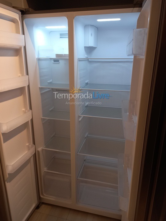 Apartamento para aluguel de temporada em Praia Grande (Praia do Caiçara)