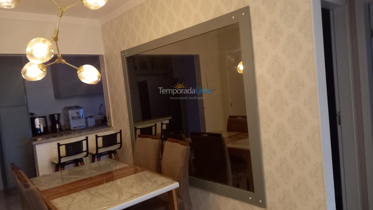 Apartamento para aluguel de temporada em Praia Grande (Praia do Caiçara)