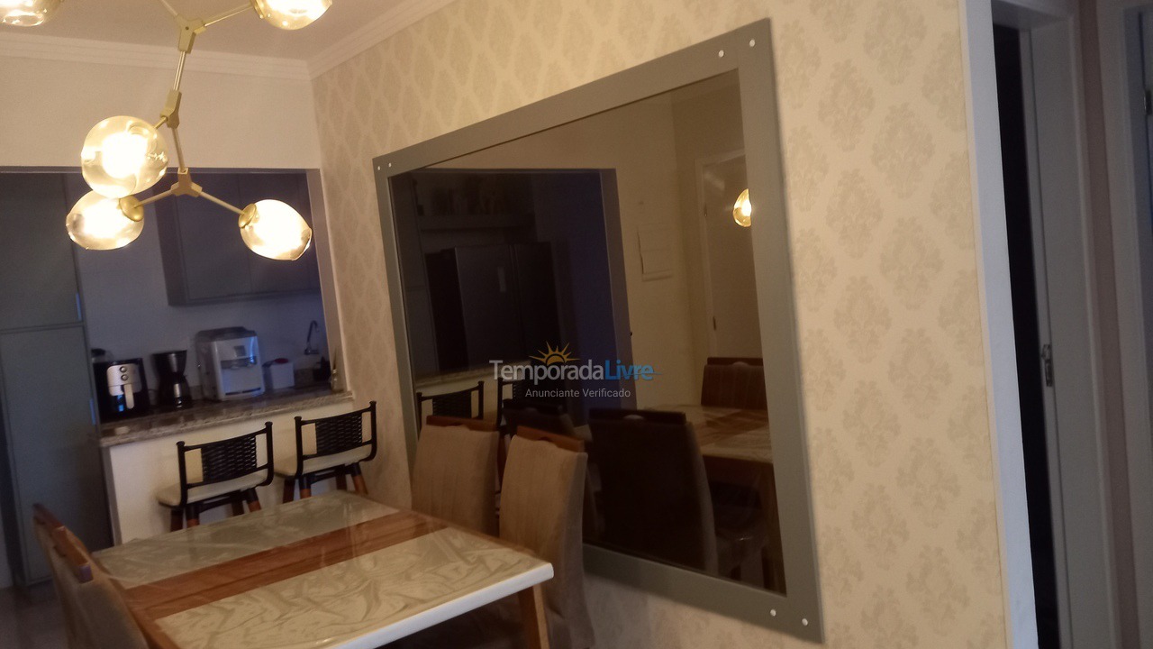 Apartamento para aluguel de temporada em Praia Grande (Praia do Caiçara)