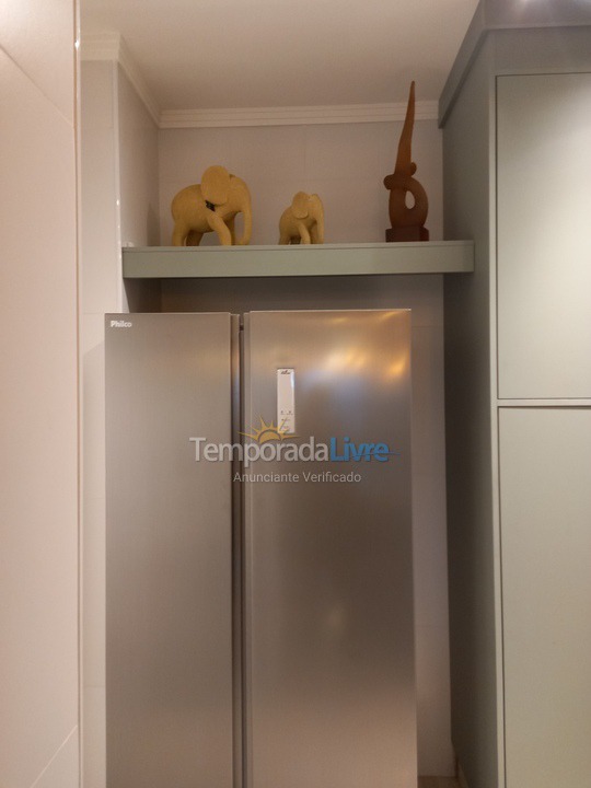 Apartamento para aluguel de temporada em Praia Grande (Praia do Caiçara)