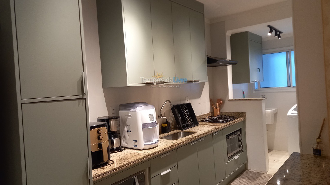 Apartamento para aluguel de temporada em Praia Grande (Praia do Caiçara)