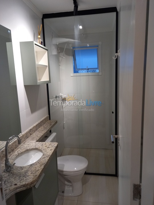 Apartamento para aluguel de temporada em Praia Grande (Praia do Caiçara)