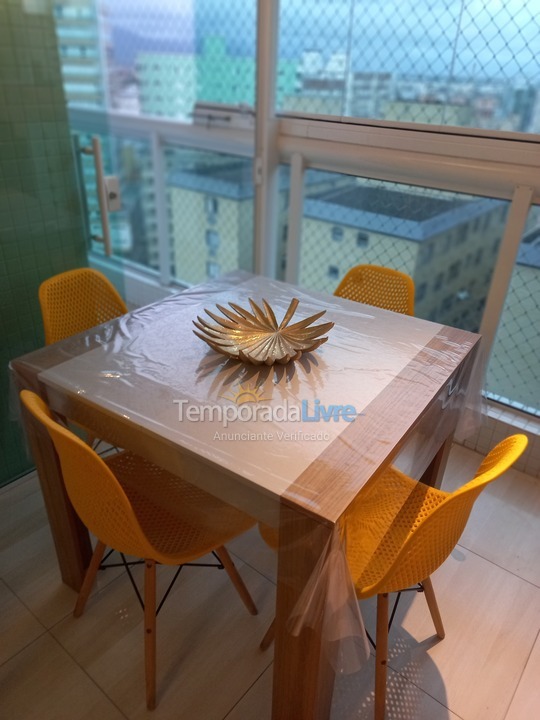 Apartamento para aluguel de temporada em Praia Grande (Praia do Caiçara)