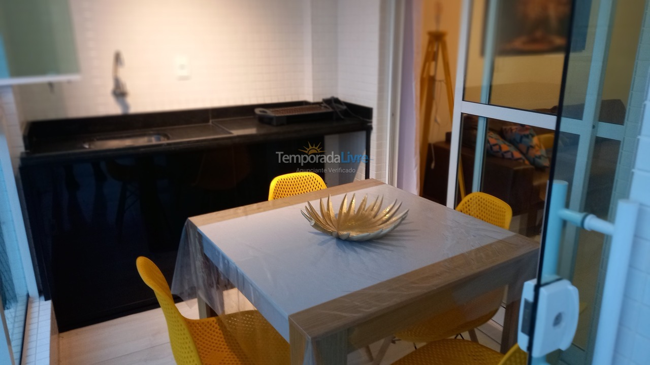 Apartamento para aluguel de temporada em Praia Grande (Praia do Caiçara)