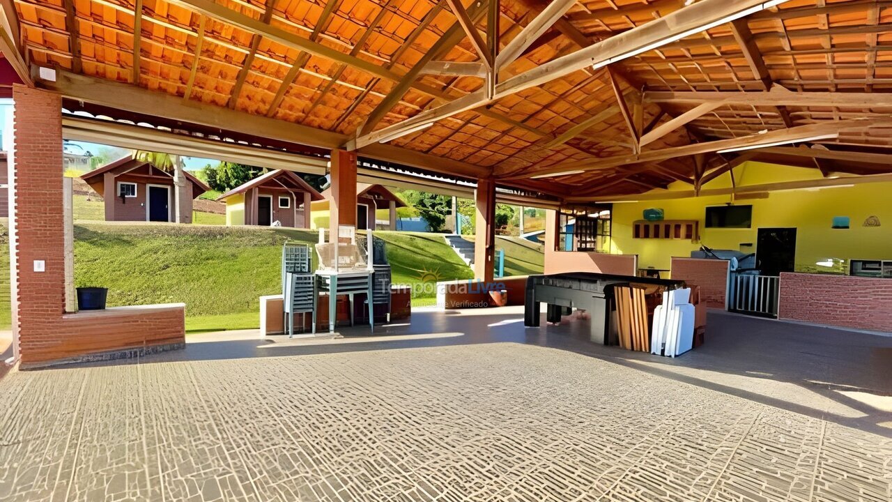 Casa para aluguel de temporada em Atibaia (Laranjal)