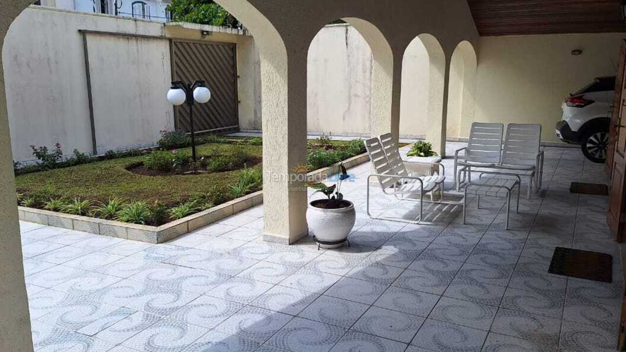 Casa para aluguel de temporada em Guarujá (Enseada)