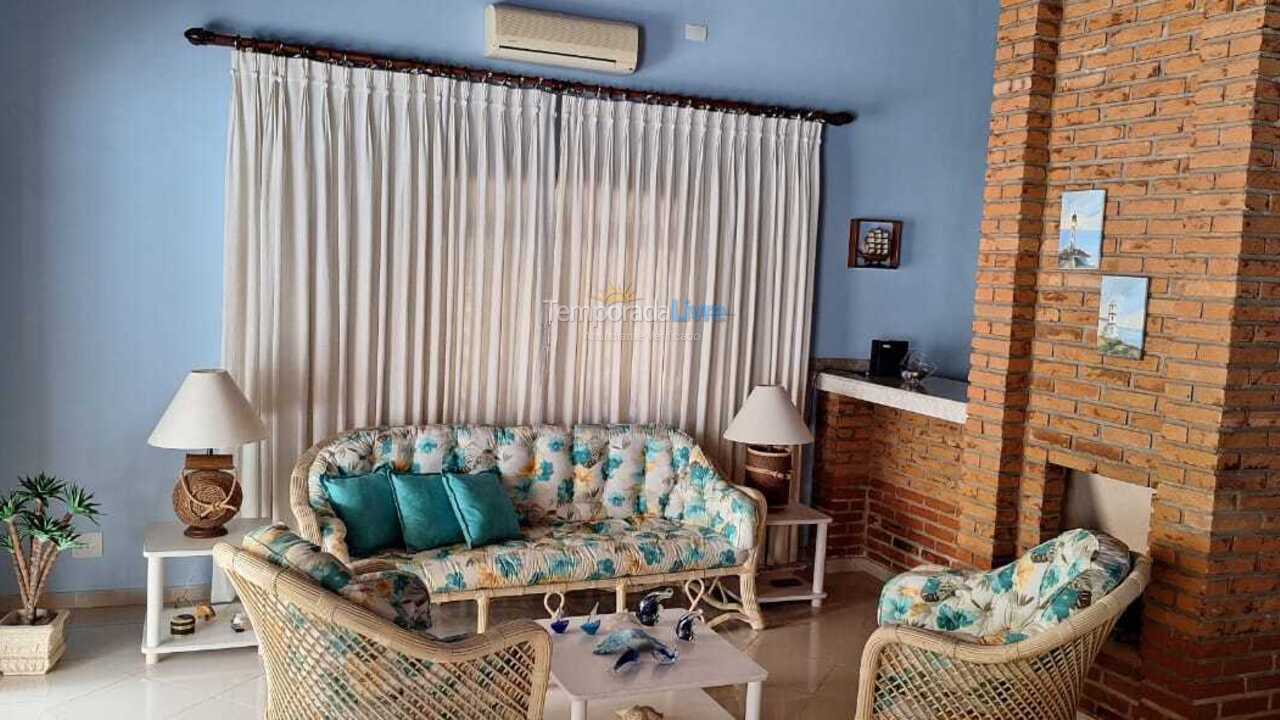Casa para aluguel de temporada em Guarujá (Enseada)