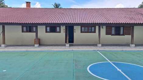 CASA INCRÍVEL COM PISCINA AQUECIDA E QUADRA!!