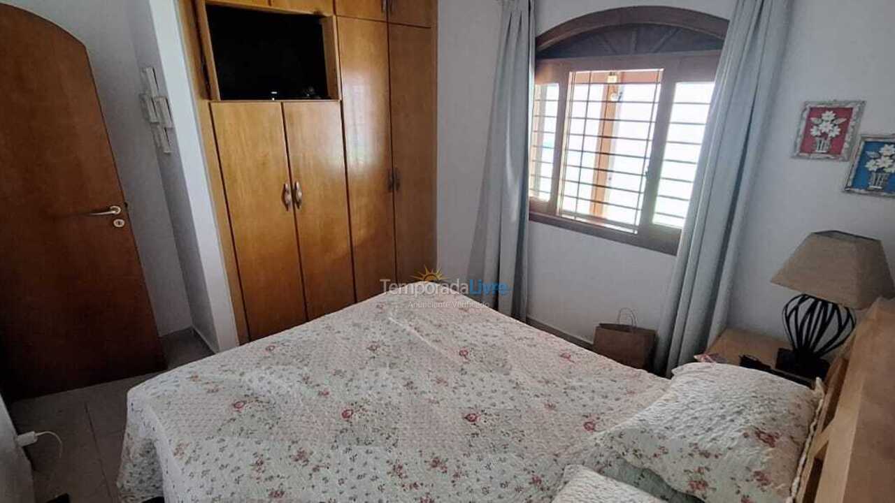 Casa para aluguel de temporada em Guarujá (Enseada)