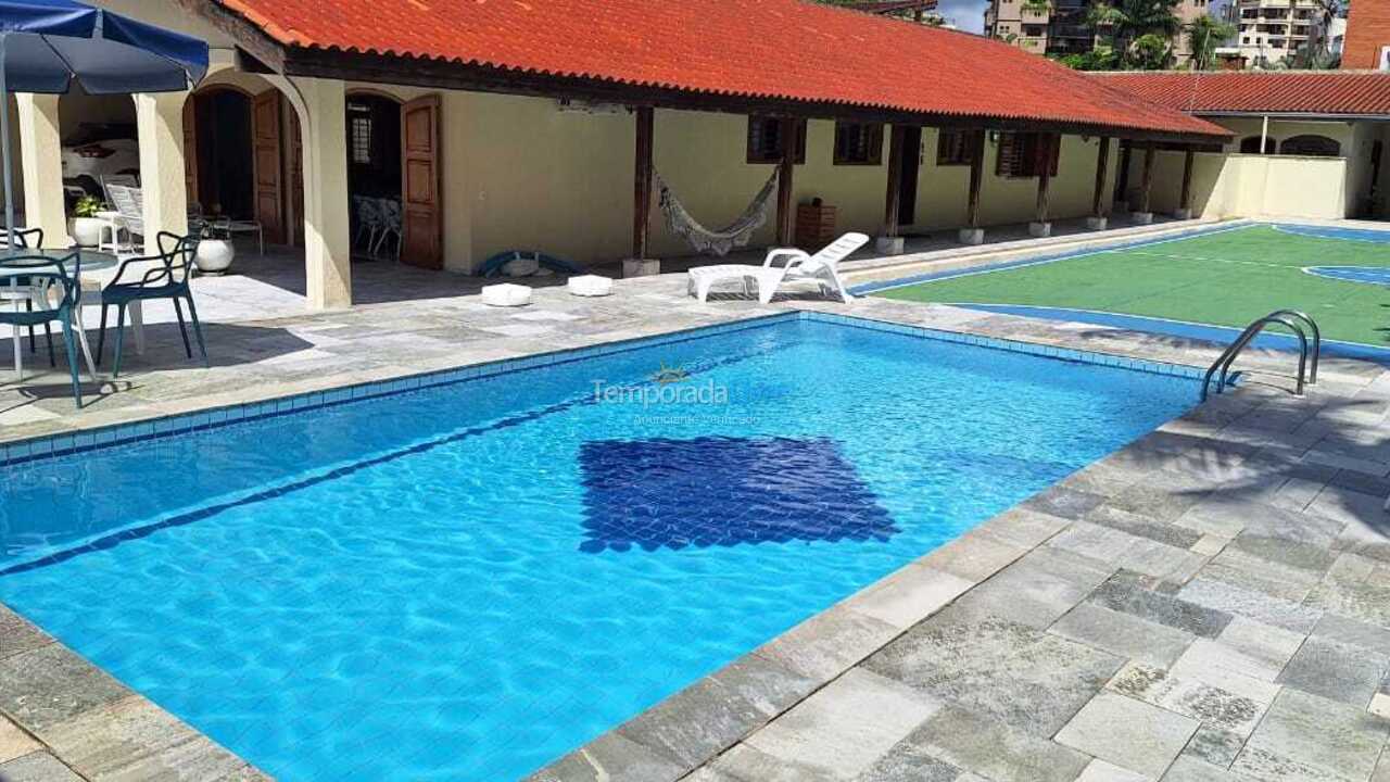 Casa para aluguel de temporada em Guarujá (Enseada)