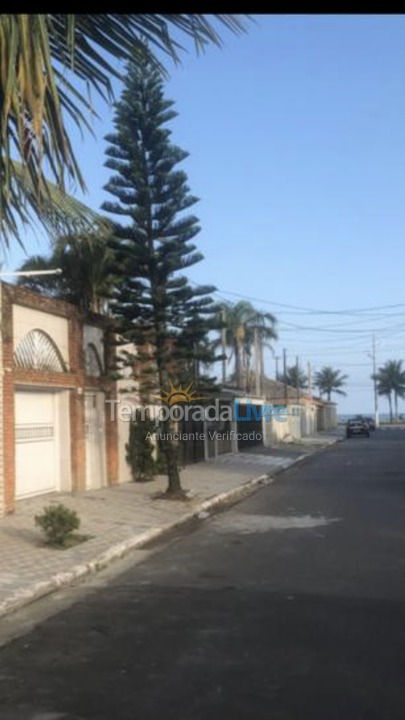 Casa para aluguel de temporada em Praia Grande (Solemar)