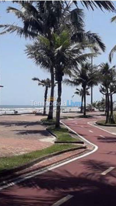 Casa para aluguel de temporada em Praia Grande (Solemar)