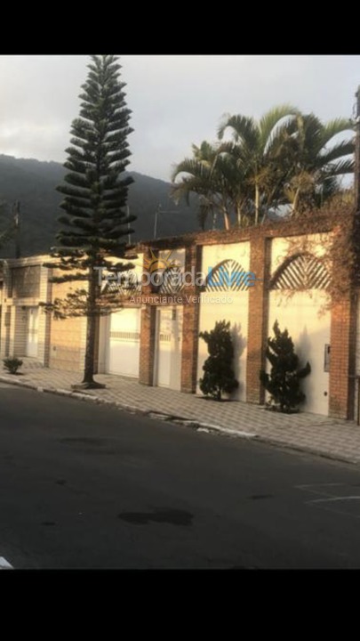 Casa para aluguel de temporada em Praia Grande (Solemar)