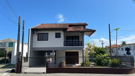 Casa para alquilar en São Francisco do Sul - Enseada