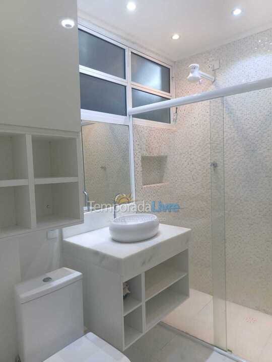 Apartamento para aluguel de temporada em Guarujá (Pitangueiras)