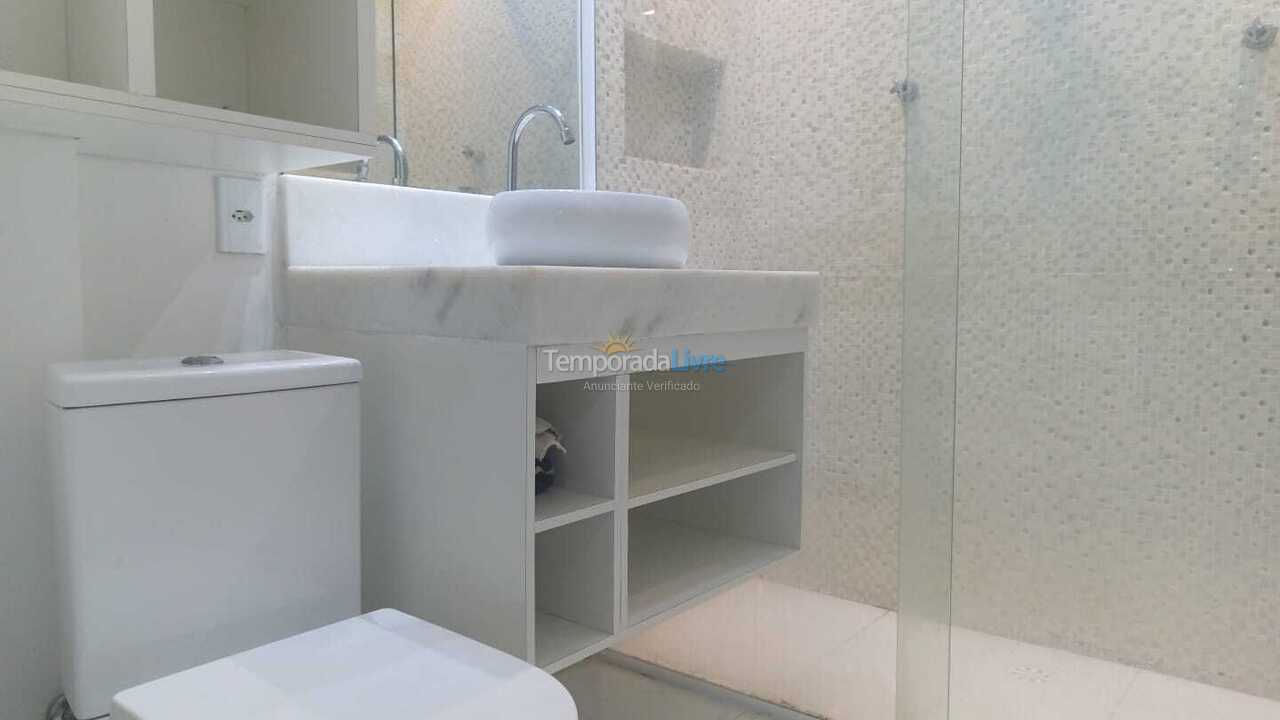 Apartamento para aluguel de temporada em Guarujá (Pitangueiras)