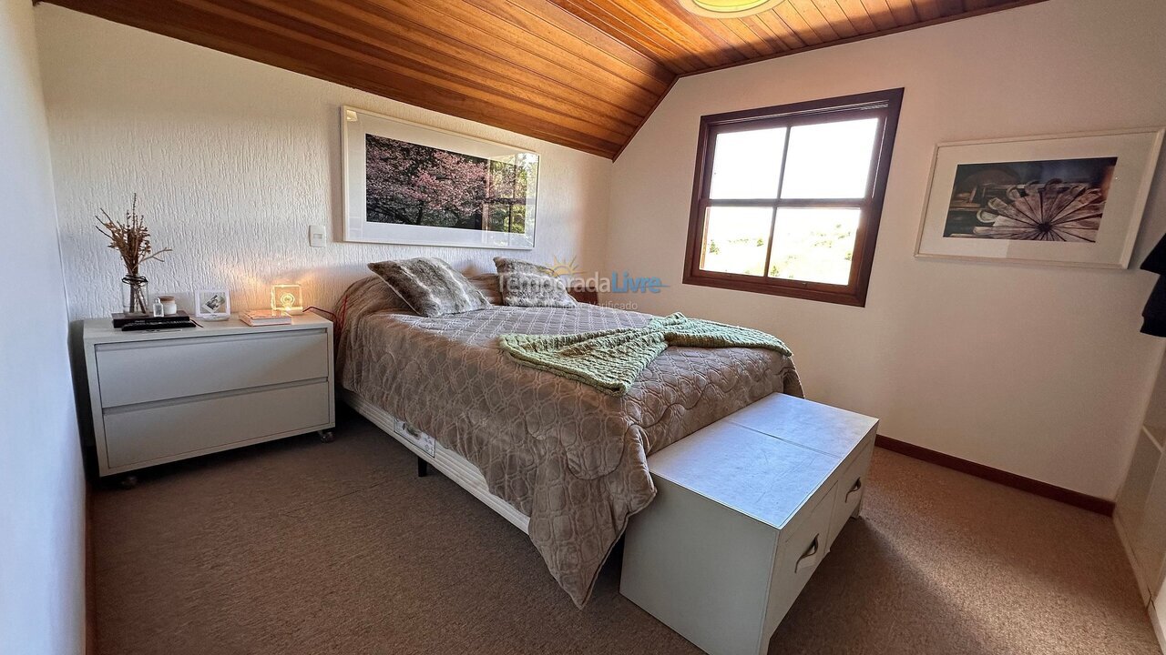 Casa para aluguel de temporada em Campos do Jordão (Iporanga)