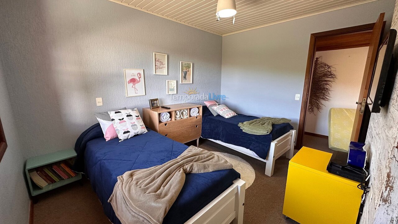 Casa para aluguel de temporada em Campos do Jordão (Iporanga)