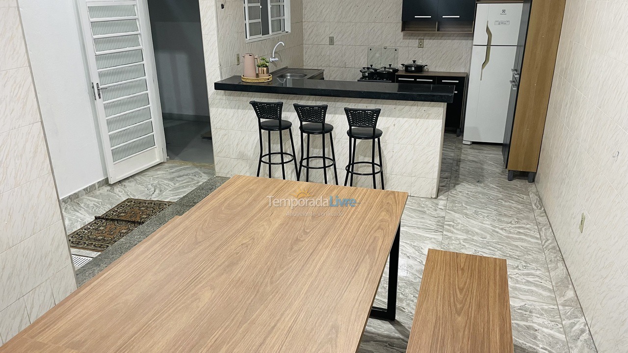 Casa para aluguel de temporada em Aparecida (Centro)