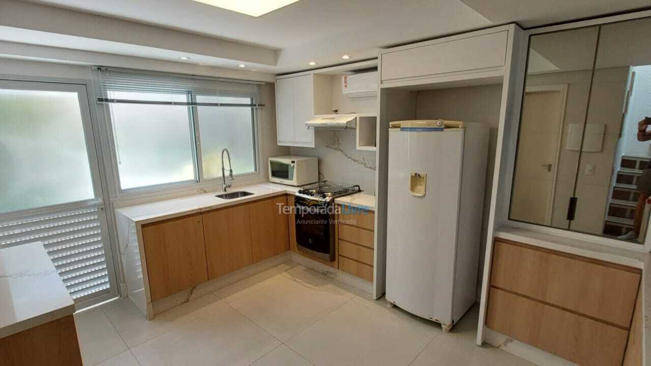 Casa para alquiler de vacaciones em Florianópolis (Jurere Tradicional)