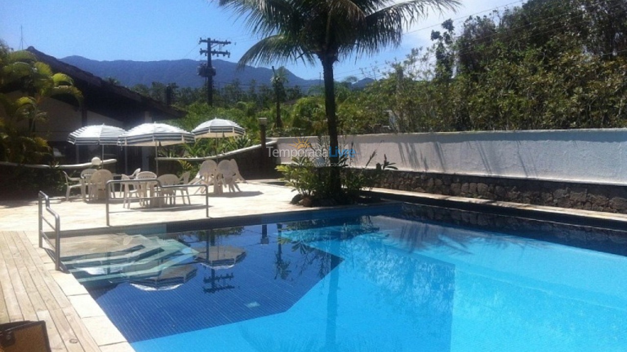 Casa para alquiler de vacaciones em São Sebastião (Praia da Baleia)