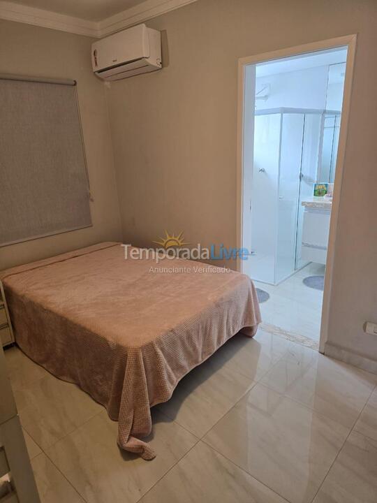 Apartamento para aluguel de temporada em Guarujá (Pitangueiras)