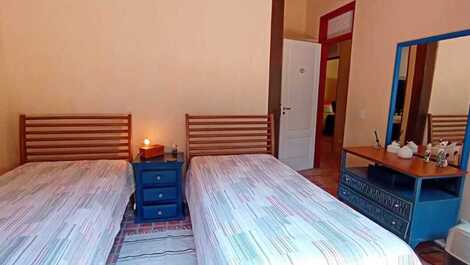 House for rent in Praia da Baleia - 10 people