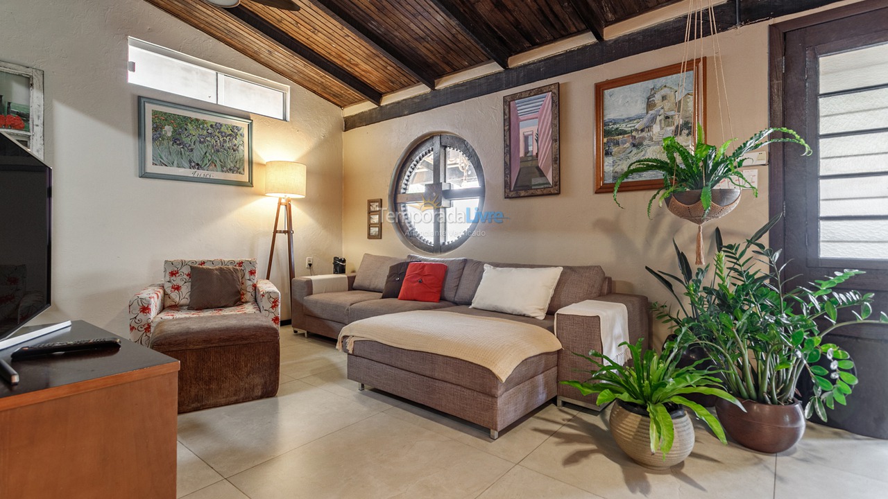 Casa para alquiler de vacaciones em Garopaba (Ferraz)