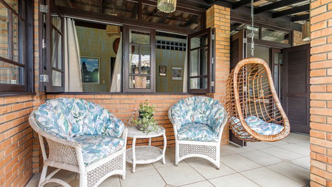 Oasis 4 suites AR snooker jacuzzi piscina parque infantil