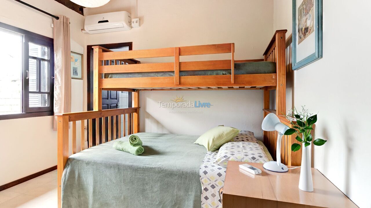 Casa para alquiler de vacaciones em Garopaba (Ferraz)