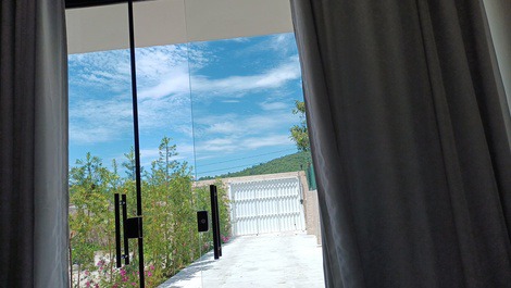 CASA, TRANQUILIDADE, ACONCHEGO E PRAIAS PARADISÍACAS