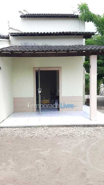 Casa para aluguel de temporada em Aquiraz (Chacara da Prainha)