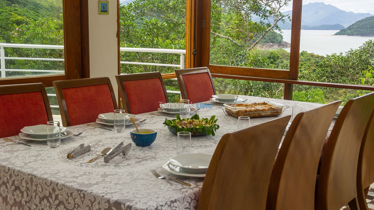 House for vacation rental in Ubatuba (Praia do Félix)