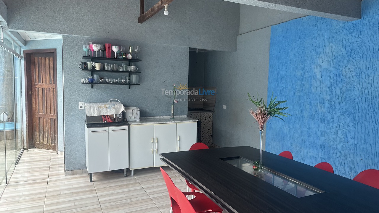 Casa para alquiler de vacaciones em Matinhos (Balneario Costa Azul)