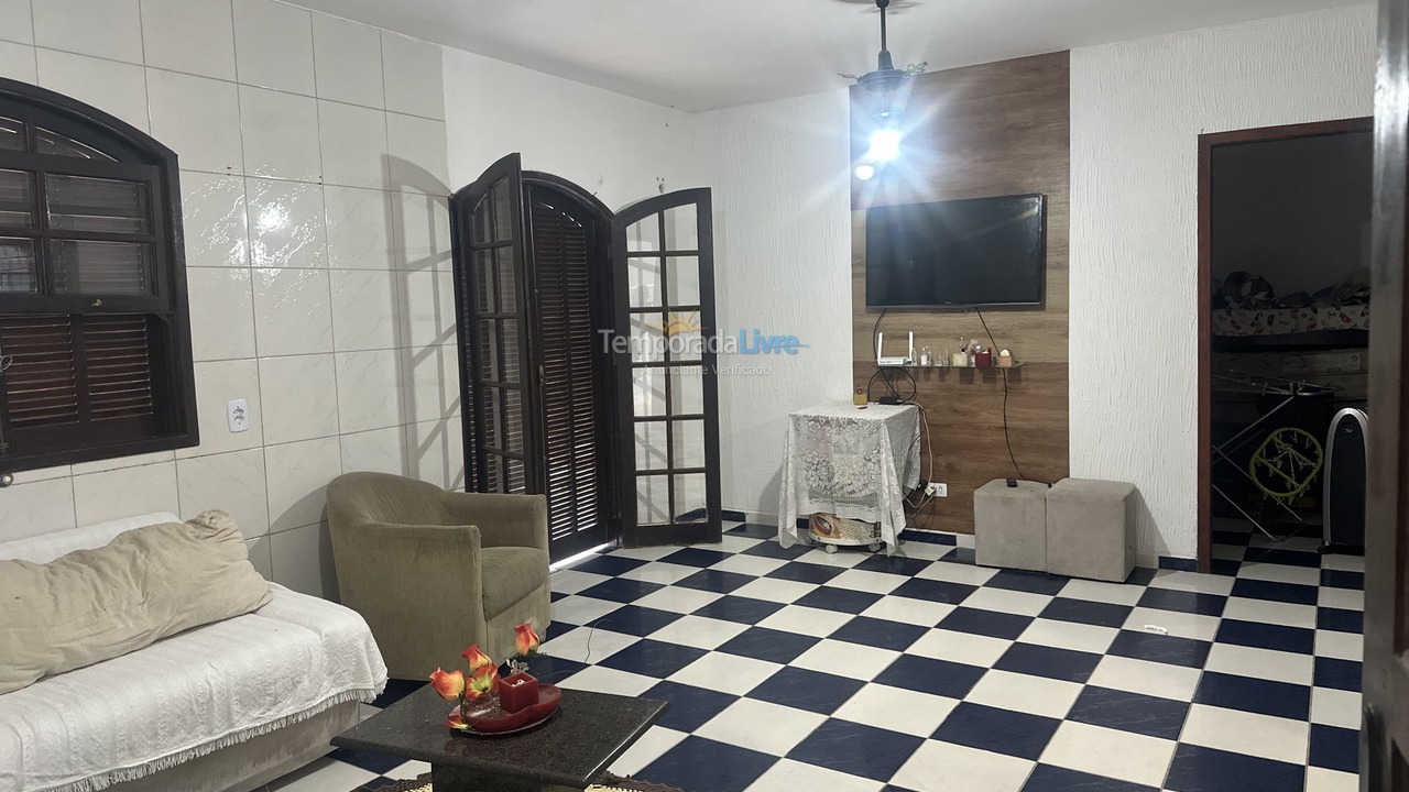 Casa para alquiler de vacaciones em Matinhos (Balneario Costa Azul)