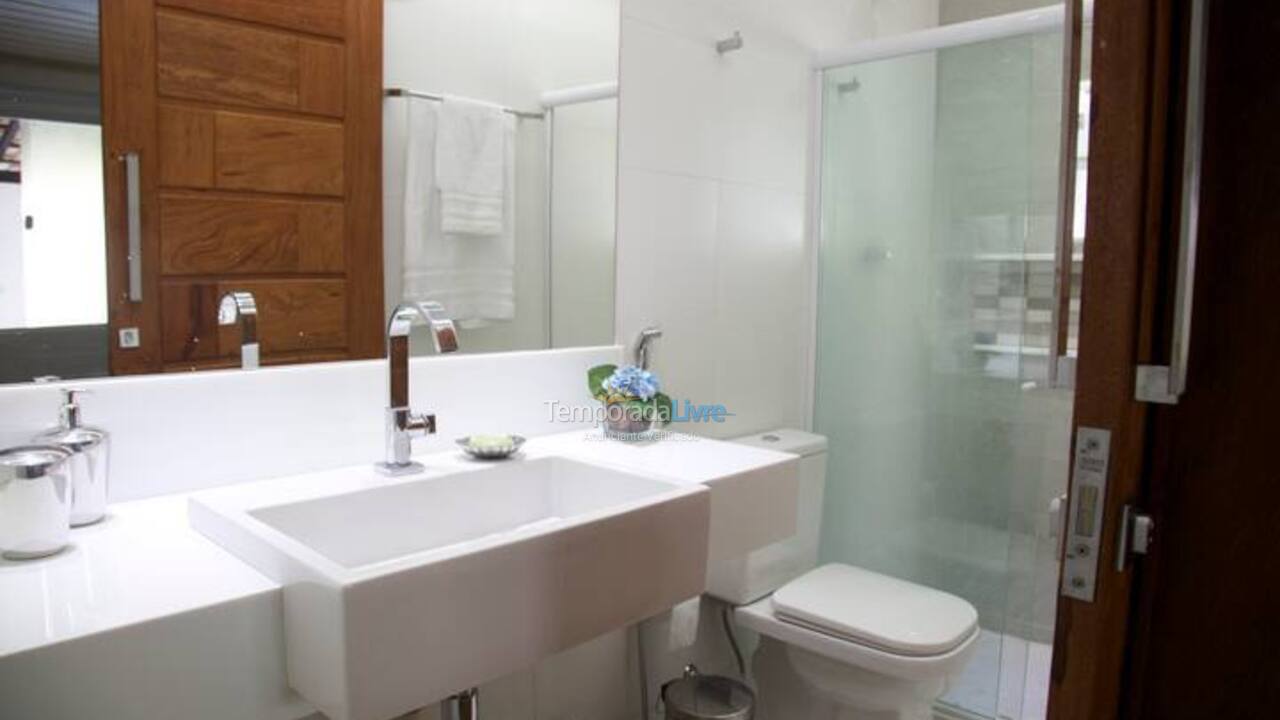 Casa para aluguel de temporada em Camaçari (Praia de Guarajuba)