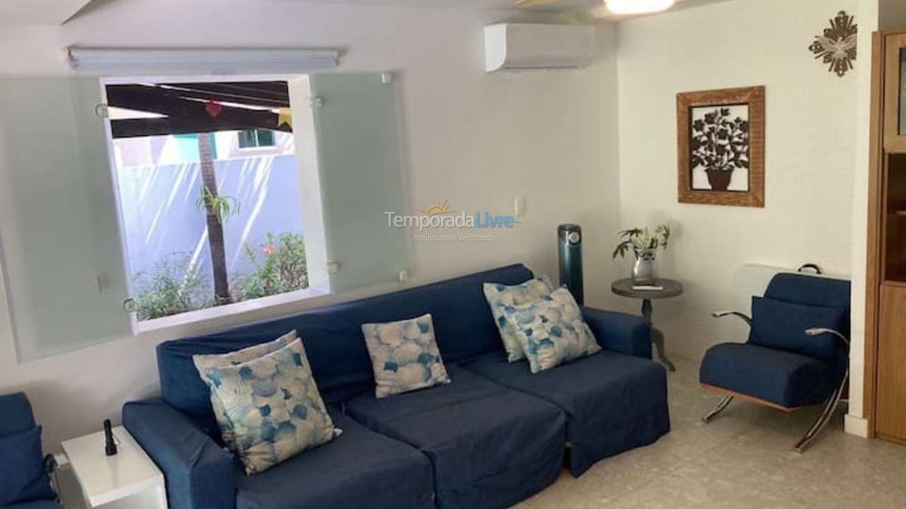 Casa para aluguel de temporada em Camaçari (Praia de Guarajuba)