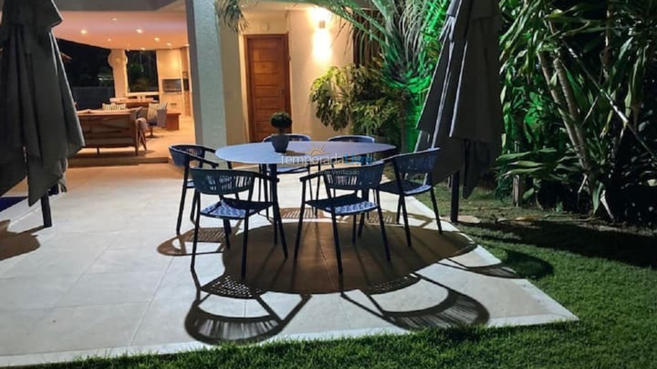 Casa para aluguel de temporada em Camaçari (Praia de Guarajuba)