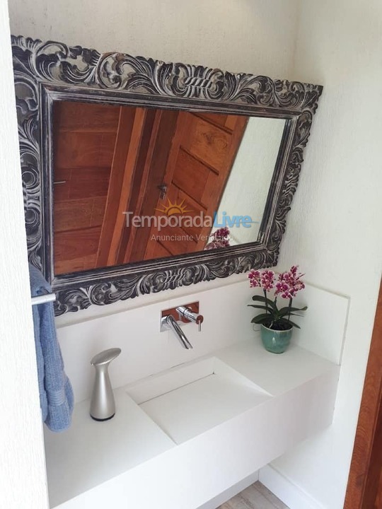 Casa para aluguel de temporada em Camaçari (Praia de Guarajuba)