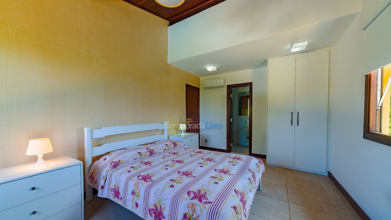 Casa para aluguel de temporada em Mata de São João (Imbassaí)