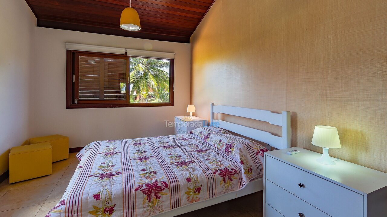 Casa para aluguel de temporada em Mata de São João (Imbassaí)