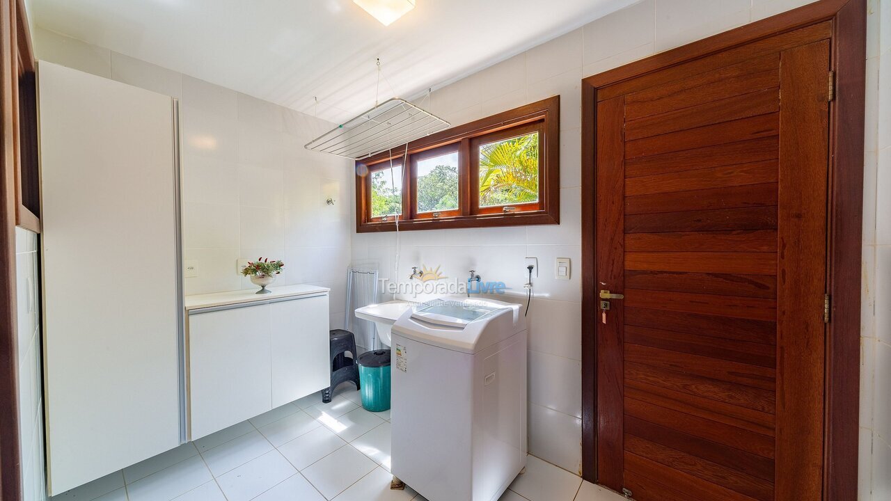 Casa para aluguel de temporada em Mata de São João (Imbassaí)