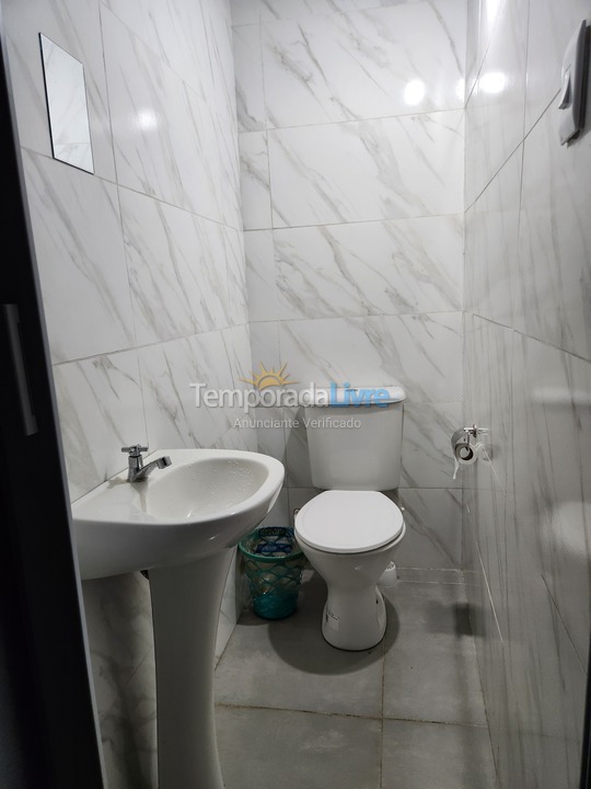 Casa para alquiler de vacaciones em Caraguatatuba (Praia das Palmeiras)