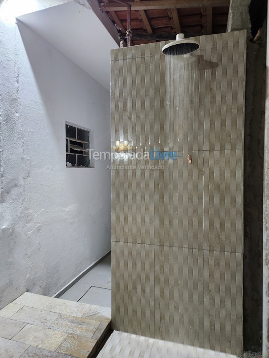 Casa para alquiler de vacaciones em Caraguatatuba (Praia das Palmeiras)