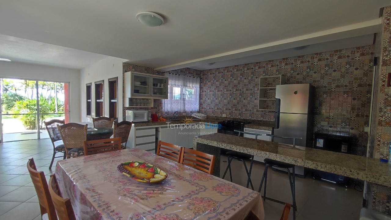 Casa para aluguel de temporada em Ubatuba (Lagoinha)