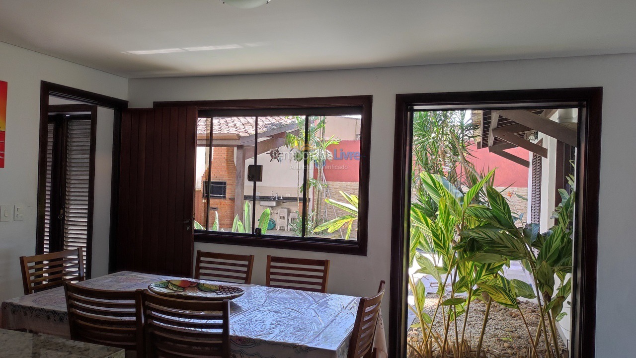 Casa para aluguel de temporada em Ubatuba (Lagoinha)