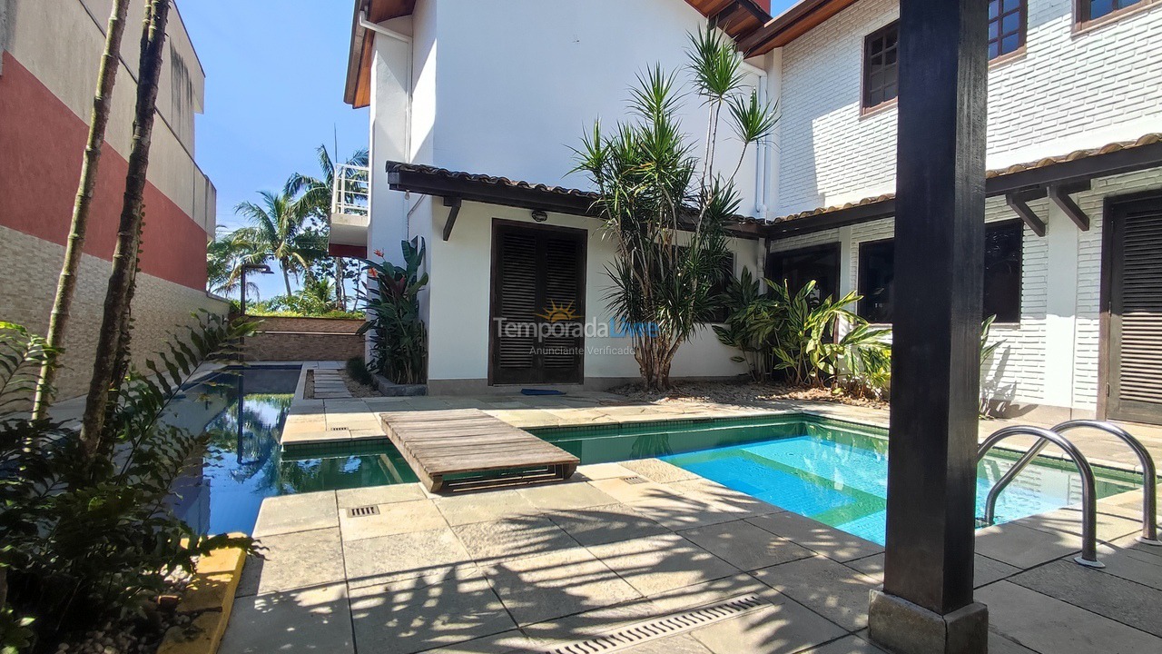 Casa para aluguel de temporada em Ubatuba (Lagoinha)