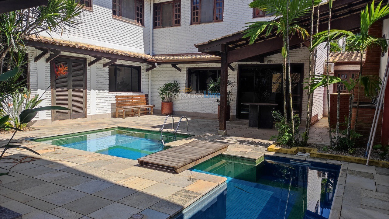 Casa para aluguel de temporada em Ubatuba (Lagoinha)