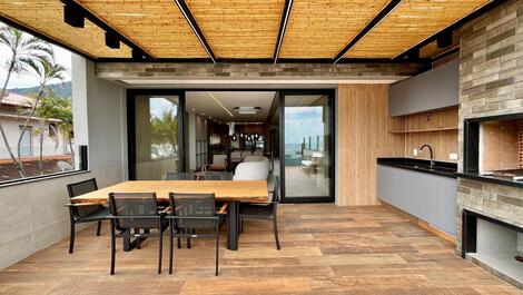 ALQUILER DE ALTO STANDARD EN MARESIAS, FRENTE AL MAR