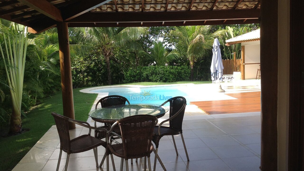 Casa para aluguel de temporada em Mata de São João (Imbassaí)